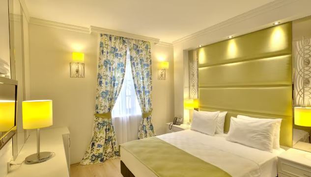 Standart Oda, Avlu Manzaralı